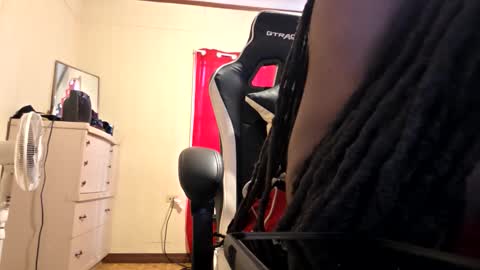 glomightyj online show from March 2026 08:20:02 PM