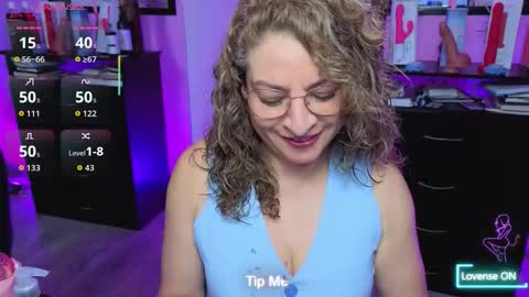 Snapshot of gloriacrespo chatting on October 2025 01:27:01 AM gloriacrespo online show from October 2025 01:27:01 AM