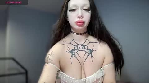 Snapshot of gloryaaaa chatting on December 2024 12:31:01 AM I want to make you happy and lovense  online show from December 2024 12:31:01 AM