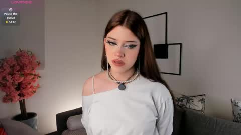 Sara online show from April 2026 06:52:01 AM