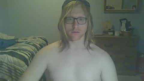 Snapshot of gnger31foru chatting on December 2024 12:08:02 PM Steven Meadow online show from December 2024 12:08:02 PM