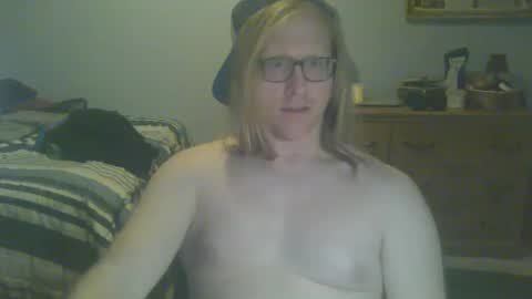 Snapshot of gnger31foru chatting on December 2024 01:13:02 AM Steven Meadow online show from December 2024 01:13:02 AM
