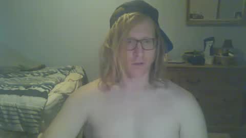 Snapshot of gnger31foru chatting on December 2024 12:00:02 PM Steven Meadow online show from December 2024 12:00:02 PM