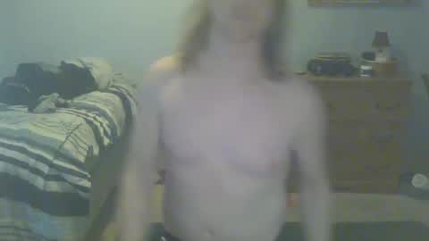 Snapshot of gnger31foru chatting on January 2025 03:51:02 PM Steven Meadow online show from January 2025 03:51:02 PM