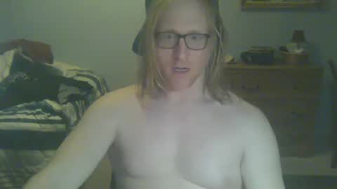 Snapshot of gnger31foru chatting on February 2025 01:09:01 AM Steven Meadow online show from February 2025 01:09:01 AM