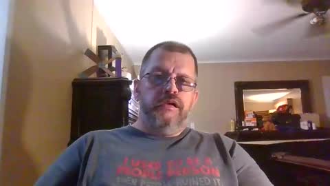 Snapshot of gobey33 chatting on September 2025 05:33:02 AM IDKIDCIDGAF online show from September 2025 05:33:02 AM