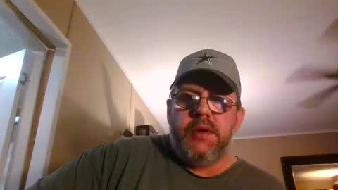 IDKIDCIDGAF online show from November 2025 01:11:01 AM