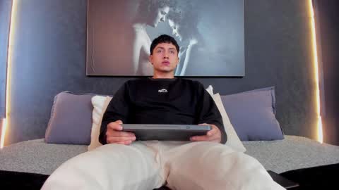 steven online show from December 2024 01:06:01 PM