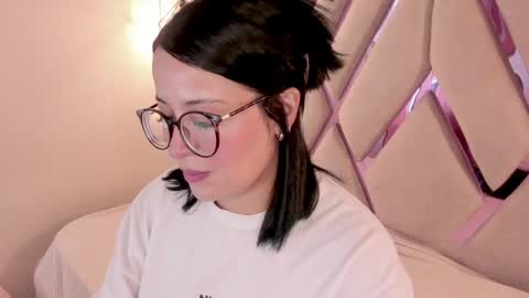 M A R T I N A  online show from April 2026 12:32:02 PM