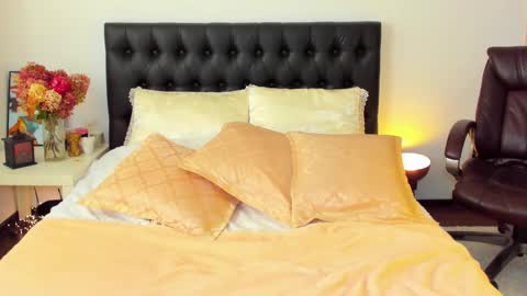 Katrin online show from September 2025 03:41:02 AM