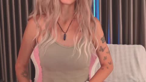 Katarina online show from April 2026 12:41:02 PM