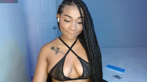 Snapshot of goddess_val chatting on November 2025 10:16:01 AM Valentina online show from November 2025 10:16:01 AM