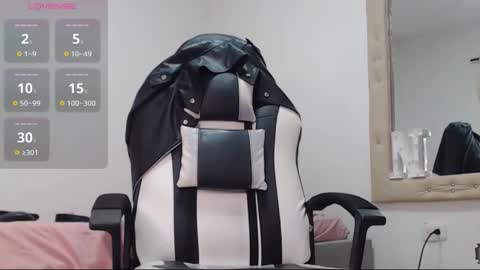 Snapshot of goddess_valen chatting on December 2025 06:30:02 AM goddess_valen online show from December 2025 06:30:02 AM