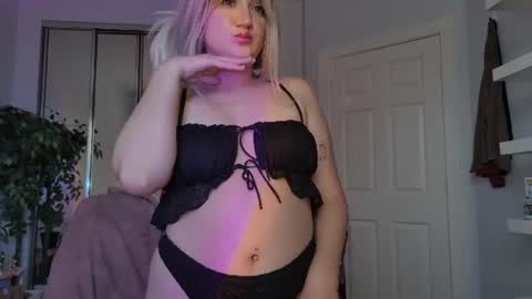 Snapshot of goddessemmy chatting on August 2026 04:55:01 PM Goddess Emmy online show from August 2026 04:55:01 PM