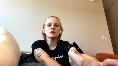 feyaa22 online show from December 2024 06:53:02 PM