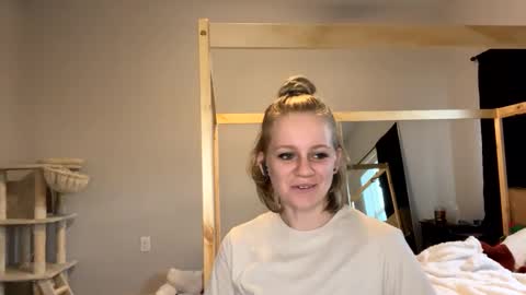 feyaa22 online show from January 2025 01:53:02 PM