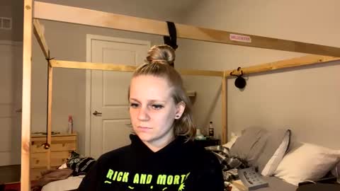 feyaa22 online show from January 2025 12:14:02 AM