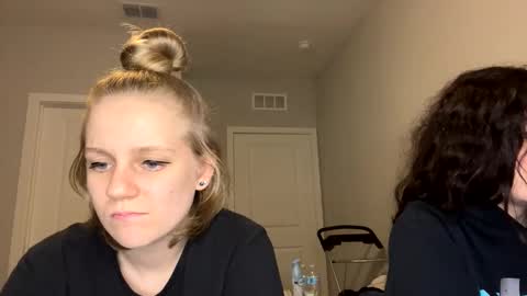 feyaa22 online show from January 2025 01:31:01 AM