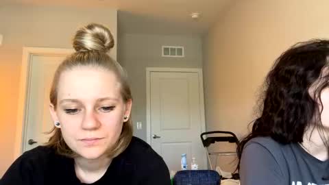 feyaa22 online show from January 2025 04:20:01 PM