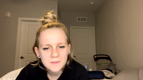 feyaa22 online show from January 2025 11:39:02 PM