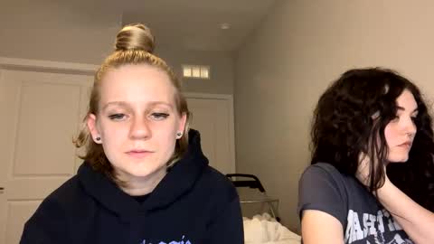 feyaa22 online show from January 2025 01:18:02 AM