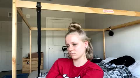 feyaa22 online show from January 2025 04:48:02 PM