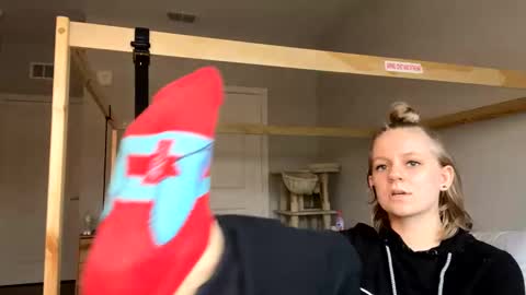 feyaa22 online show from February 2025 01:41:01 PM