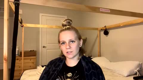 feyaa22 online show from February 2025 01:00:02 AM