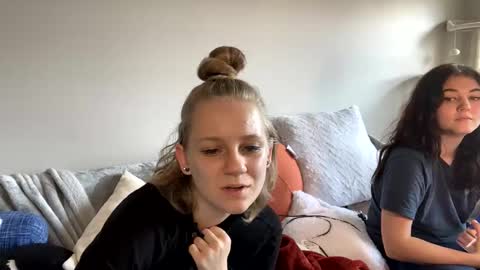 feyaa22 online show from February 2025 04:20:01 PM