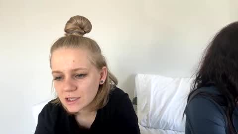 feyaa22 online show from February 2025 04:45:02 PM