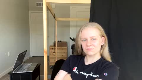 feyaa22 online show from March 2025 03:48:01 PM