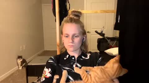 feyaa22 online show from March 2025 01:34:02 AM