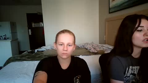 feyaa22 online show from September 2025 04:51:02 PM