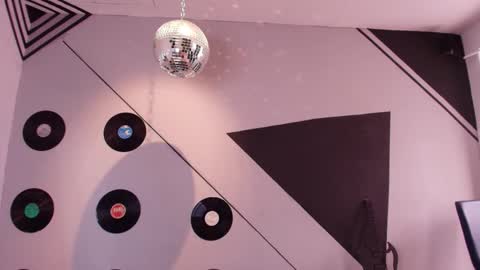 Snapshot of goddessjulieta chatting on November 2025 07:35:02 PM Julieta online show from November 2025 07:35:02 PM