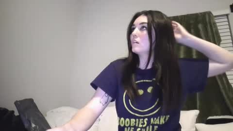 Snapshot of goddessshadowraven chatting on December 2024 02:53:01 AM Goddess Raven online show from December 2024 02:53:01 AM