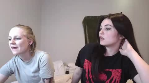 Snapshot of goddessshadowraven chatting on December 2024 09:50:01 PM Goddess Raven online show from December 2024 09:50:01 PM