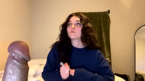 Snapshot of goddessshadowraven chatting on December 2024 02:09:01 AM Goddess Raven online show from December 2024 02:09:01 AM