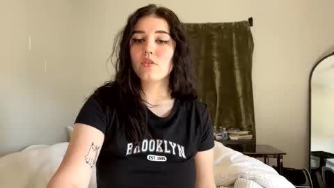 Snapshot of goddessshadowraven chatting on December 2024 05:21:02 PM Goddess Raven online show from December 2024 05:21:02 PM