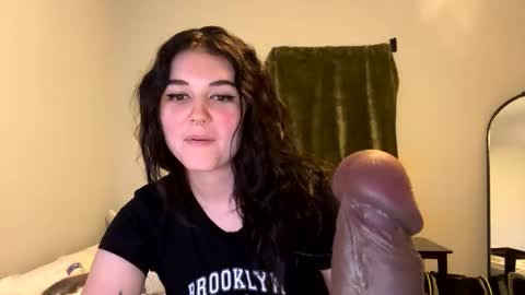 Snapshot of goddessshadowraven chatting on December 2024 10:13:01 PM Goddess Raven online show from December 2024 10:13:01 PM