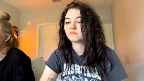 Snapshot of goddessshadowraven chatting on January 2025 04:33:01 PM Goddess Raven online show from January 2025 04:33:01 PM