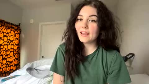 Snapshot of goddessshadowraven chatting on February 2025 04:11:01 PM Goddess Raven online show from February 2025 04:11:01 PM