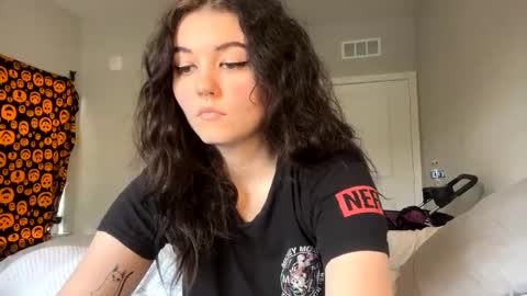 Snapshot of goddessshadowraven chatting on February 2025 04:14:01 PM Goddess Raven online show from February 2025 04:14:01 PM