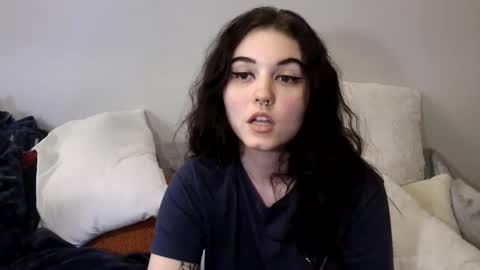 Snapshot of goddessshadowraven chatting on February 2025 02:42:02 AM Goddess Raven online show from February 2025 02:42:02 AM