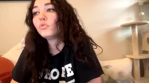 Snapshot of goddessshadowraven chatting on March 2025 04:24:01 PM Goddess Raven online show from March 2025 04:24:01 PM