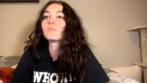 Snapshot of goddessshadowraven chatting on March 2025 02:09:01 AM Goddess Raven online show from March 2025 02:09:01 AM