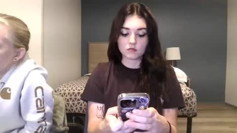 Snapshot of goddessshadowraven chatting on September 2025 04:45:02 AM Goddess Raven online show from September 2025 04:45:02 AM