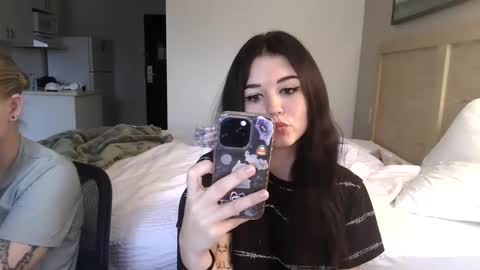 Snapshot of goddessshadowraven chatting on September 2025 04:29:02 PM Goddess Raven online show from September 2025 04:29:02 PM