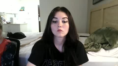 Snapshot of goddessshadowraven chatting on September 2025 04:56:01 AM Goddess Raven online show from September 2025 04:56:01 AM