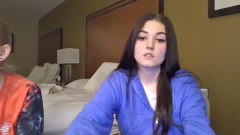 Snapshot of goddessshadowraven chatting on October 2025 04:44:02 AM Goddess Raven online show from October 2025 04:44:02 AM