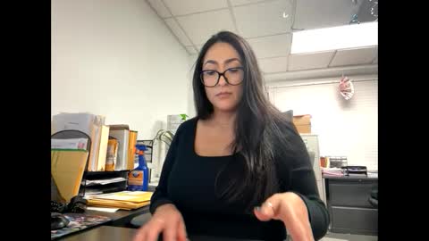 Snapshot of goddessxxrosexx chatting on February 2025 12:52:01 AM GoddessxxRosexx online show from February 2025 12:52:01 AM